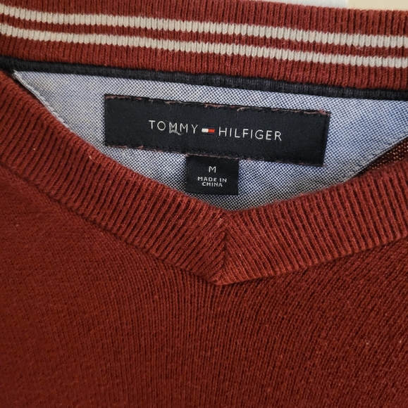 Tommy Hilfiger sweater - Picture 1 of 2